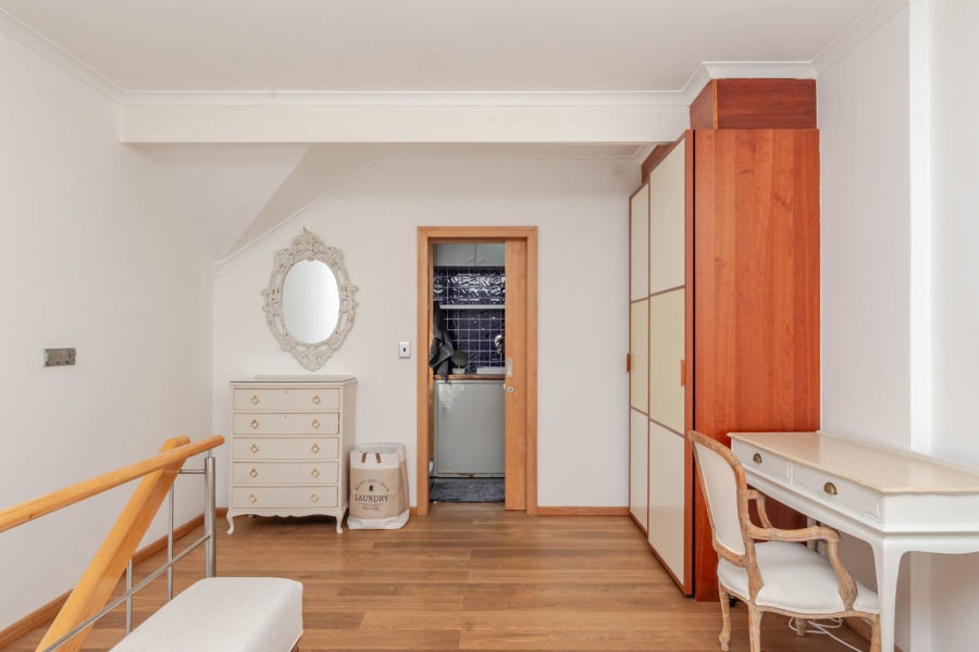 1 Bedroom Property for Sale in Gardens Western Cape